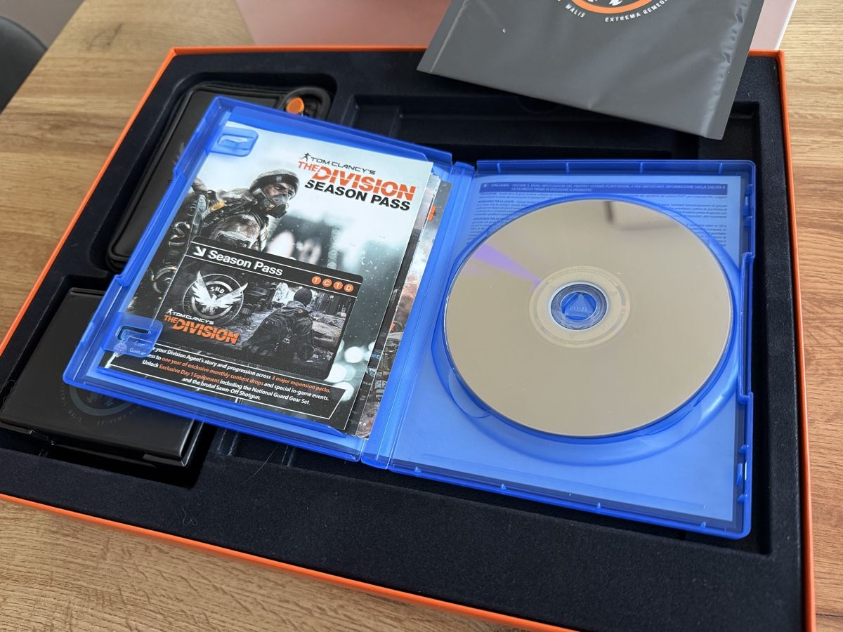 Sony Giochi: The Division Sleeper Agent Edition PS4 - Top Zustand! – Nuovo (secondo la descrizione) da Wetzikon ZH venduto da Rap_vh2l 6