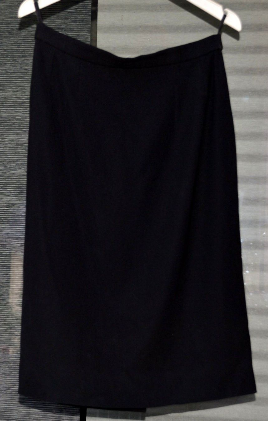 Celine Lotti di vestiti: Céline  Blazer + Rock / jupe Ensemble .40 – Usato da Collonges venduto da Auganien 7