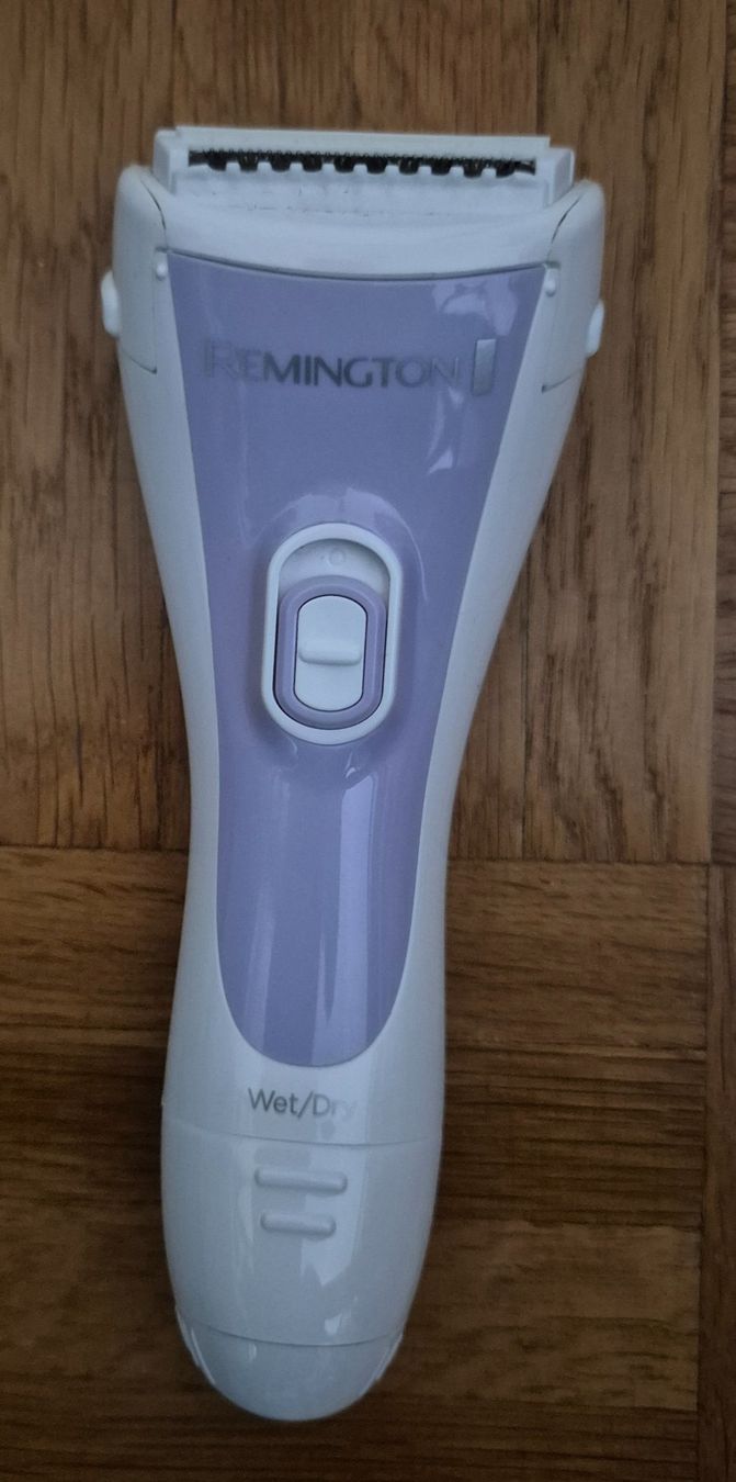 Remington Rasoi & Lamette da barba: rasoir remington ( utilisé 2x) – Usato da Neuchâtel venduto da simbajoyce123