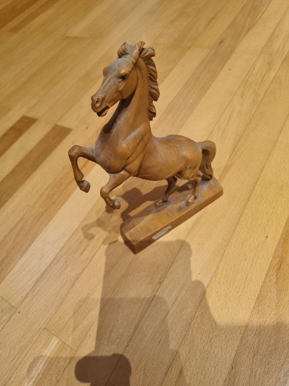 Statuette: Pferd / Ross aus Holz geschnitzt – Usato da Büren an der Aare venduto da benediktf