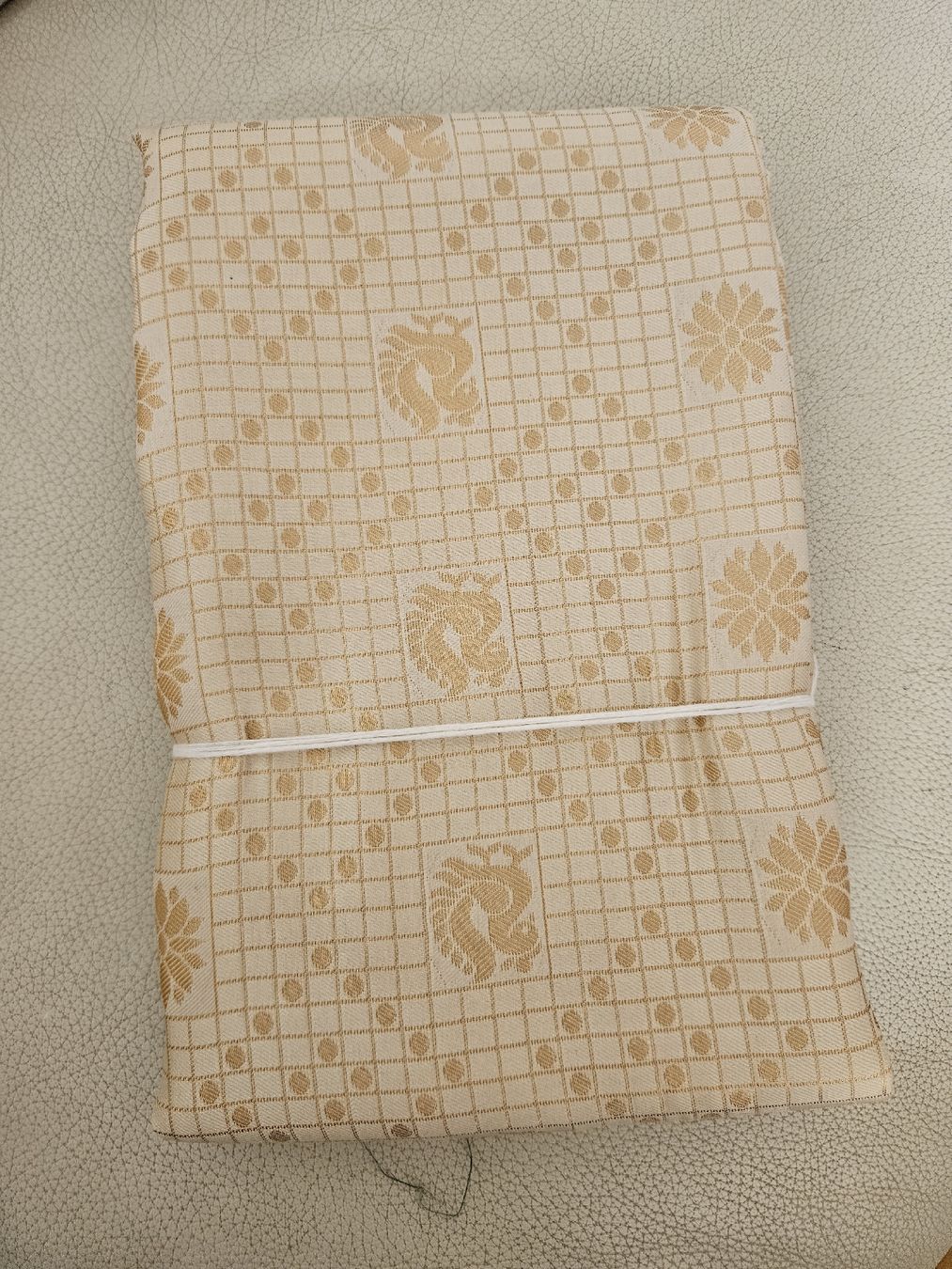 Kleider: Semi kanchi pattu saree – Neu und originalverpackt aus Les Acacias von minnie6 1