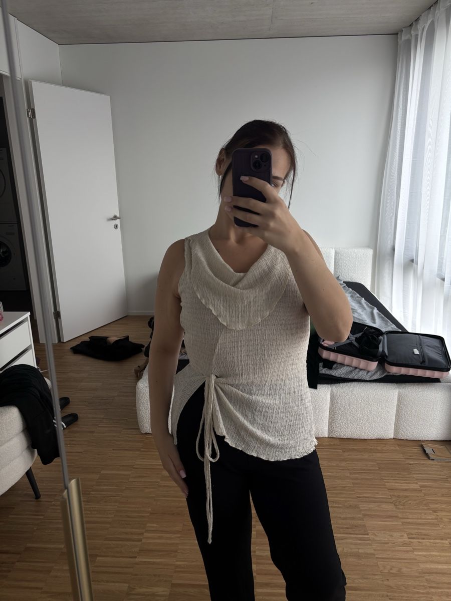 Zara Top: Top mit Wasserfallkragen – Nuovo (secondo la descrizione) da Rudolfstetten venduto da alisa99