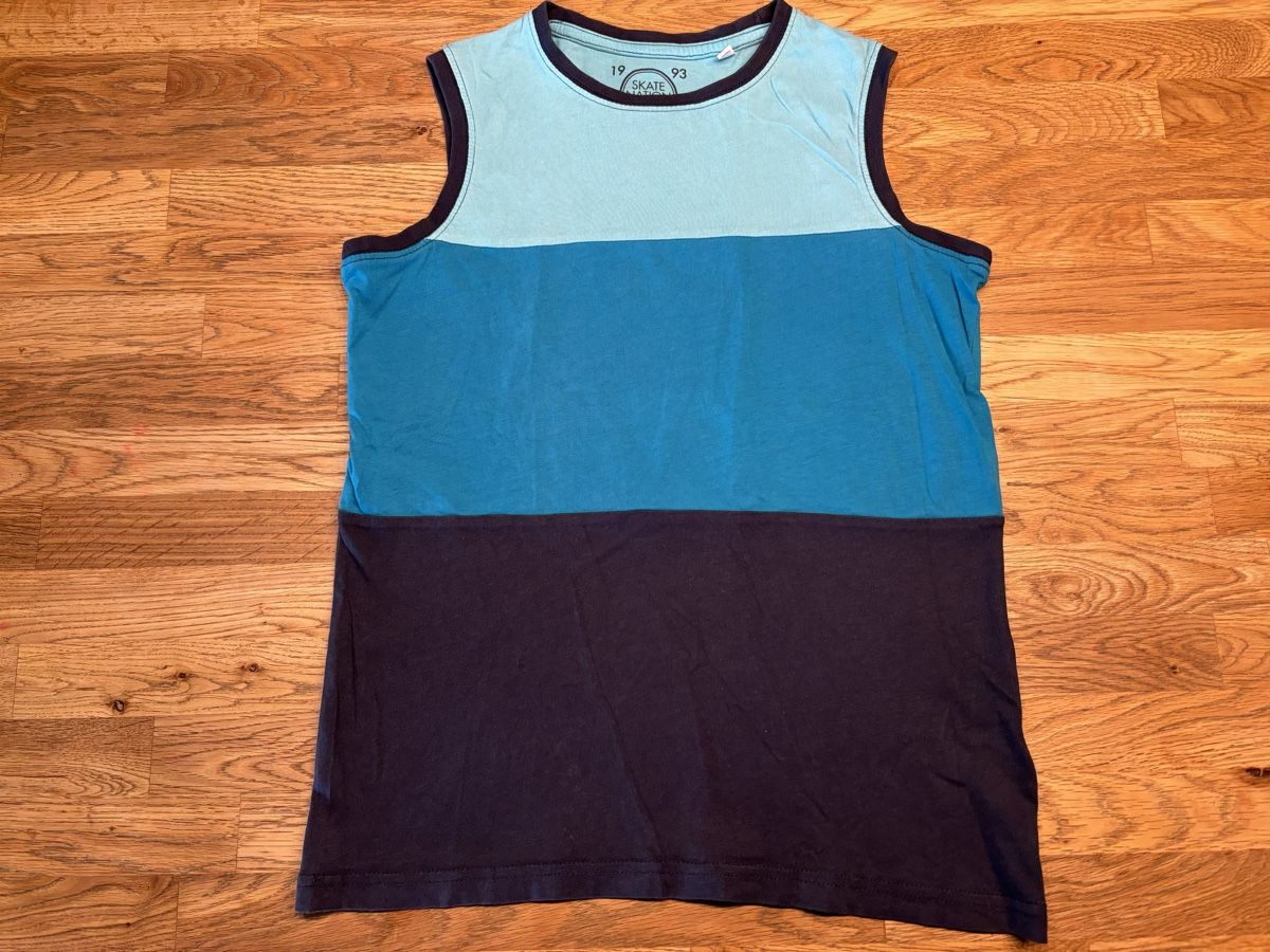 Camicie, T-shirt & Polo: Trägershirt Gr.146-152 – Usato da Oberdorf SO venduto da sa-na