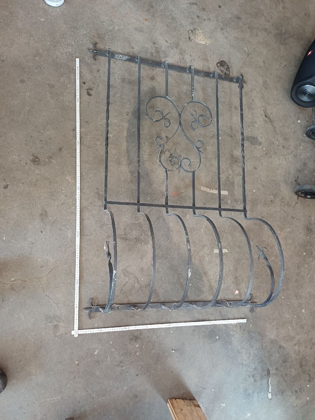 Gitter & Roste: Fenstergitter Eisen/Schmiedeisen – Defekt aus Wangenried von Recycler94 3
