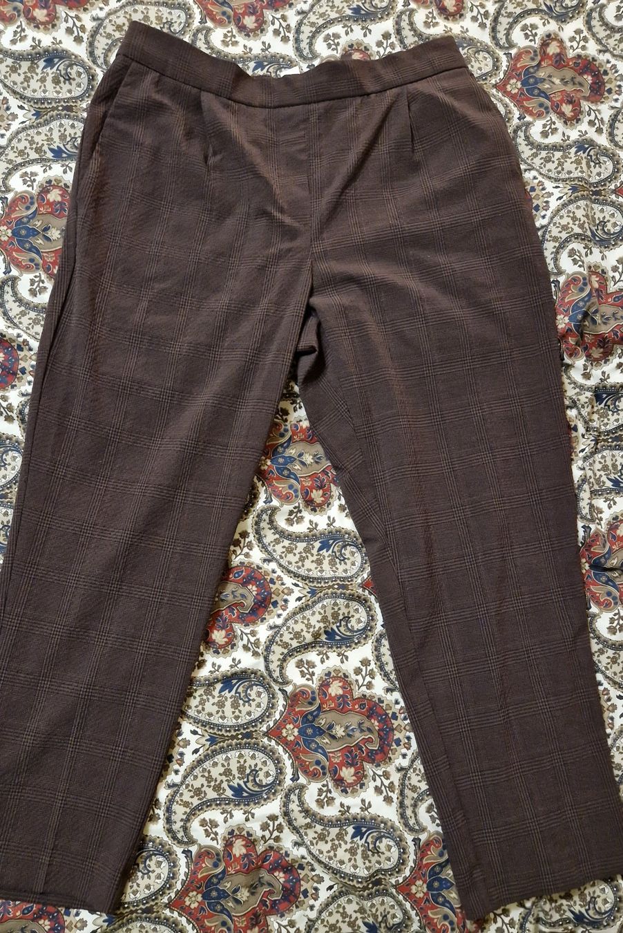 H&M Pantaloni: Braun-schwarz karierte Schlupfhose – Usato da Oberengstringen venduto da Sheera7