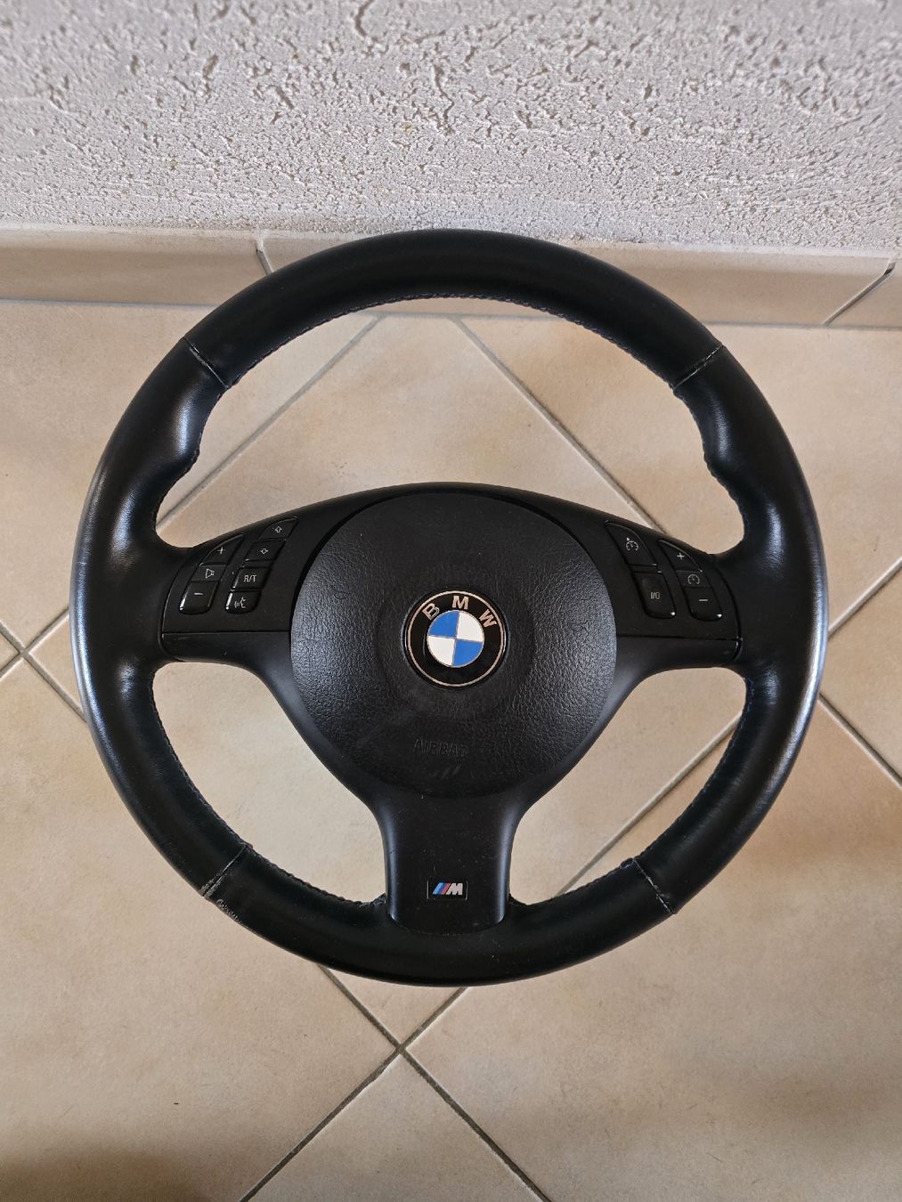 Alle Autoersatzteile: Volant M bma e46 multifonctions  – Gebraucht aus Froideville von tra_n6rb
