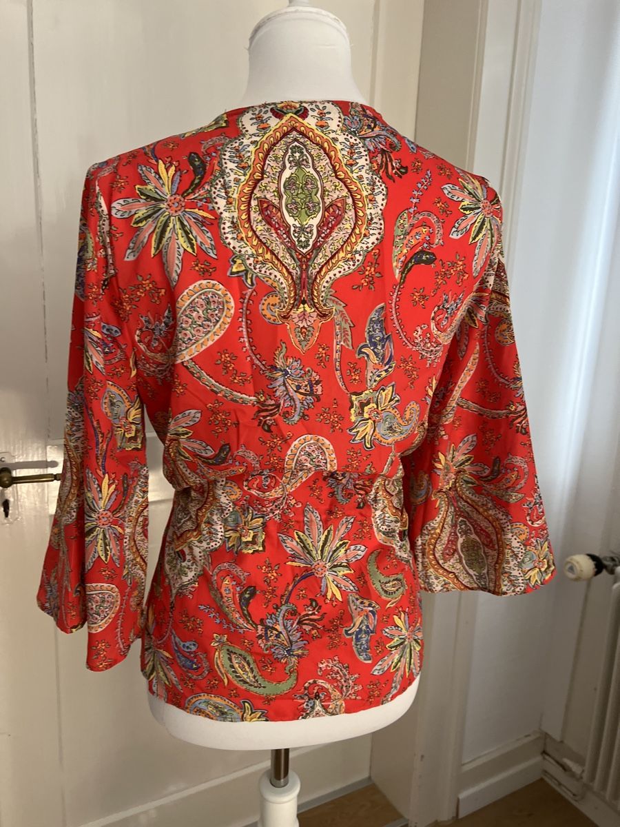 Zara Camicette: Neu: Zara Bluse mit Muster, Rot, Grösse S / M – Nuovo (secondo la descrizione) da Oensingen venduto da SchickeDame 2