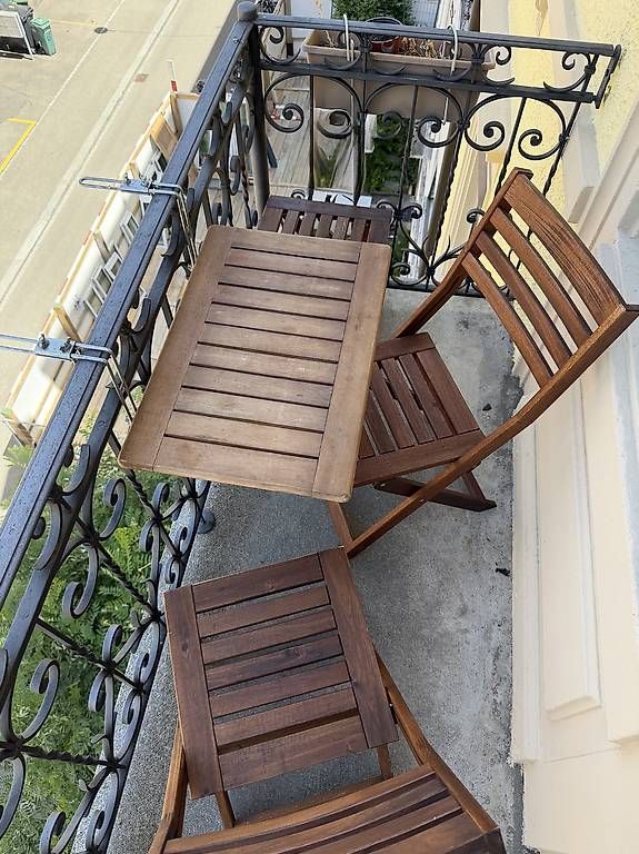 Ikea Set di tavolo e panche: Balkonmöbelset Klapptisch Stühle Hocker Balkon – Usato da Zürich venduto da Nathalie0604 4
