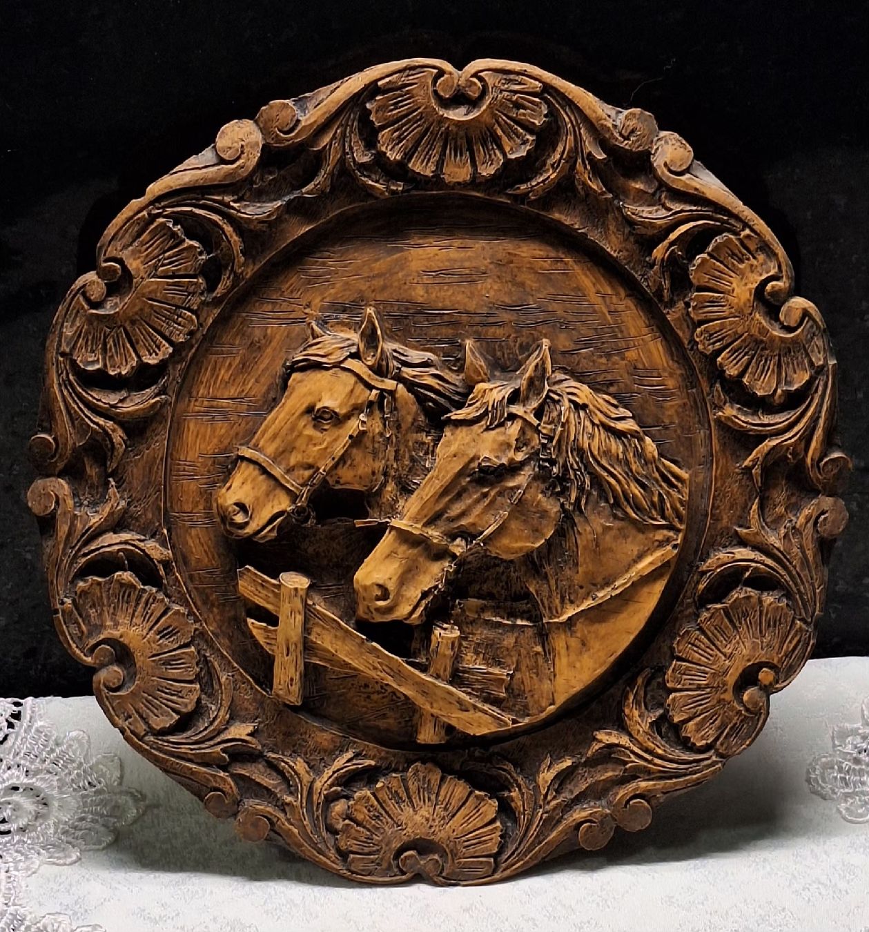 Foto & Immagini: Geschnitztes Handwerk Pferdefigur – Usato da Mönchaltorf venduto da Joka013