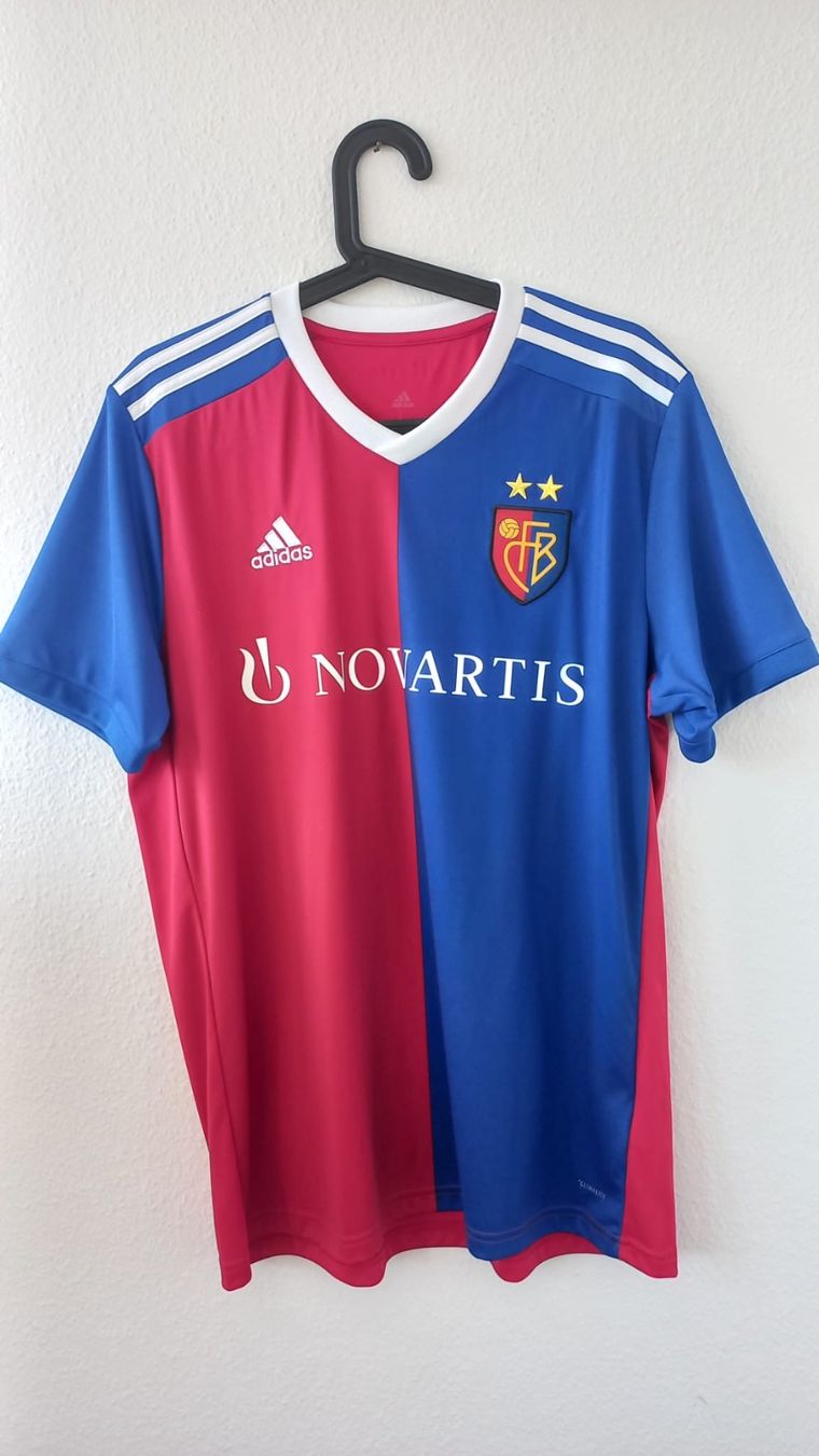 FC Basel Canottiere & Pantaloni: FC Basel Heimtrikot 120 Joor – Usato da Kaiseraugst venduto da RJ03 3