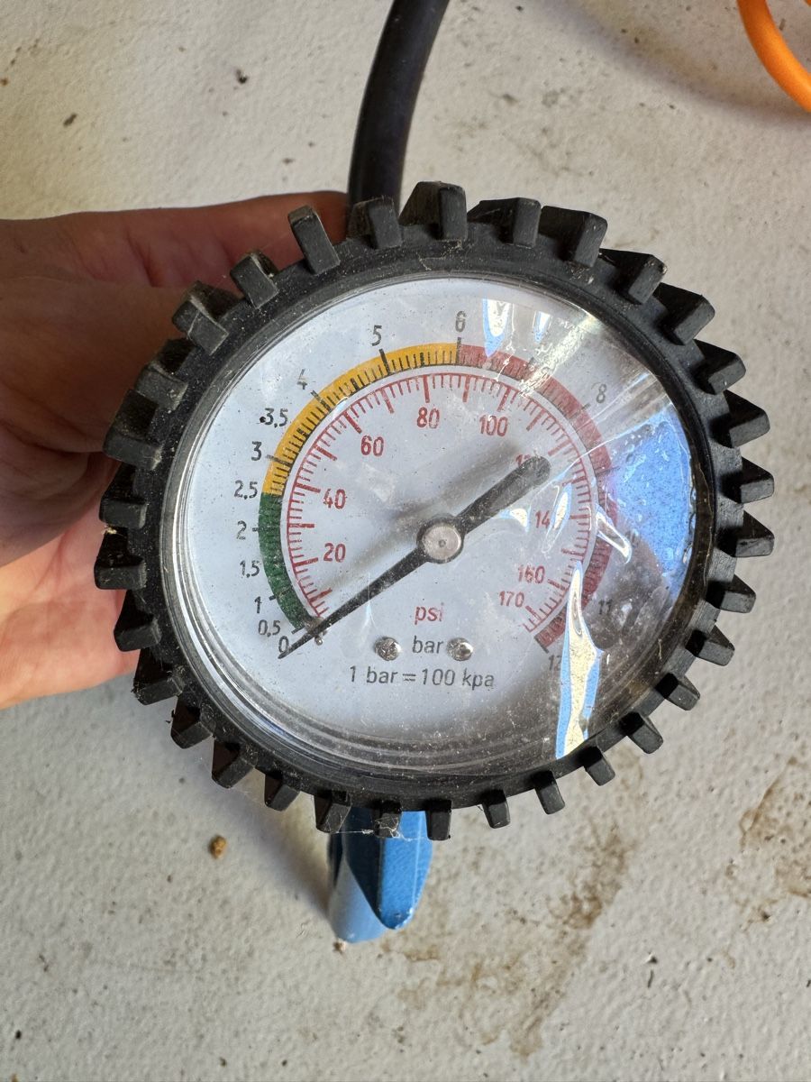 Compressori: Luftkompressor 24 Liter – Usato da Uesslingen venduto da Flurint 2
