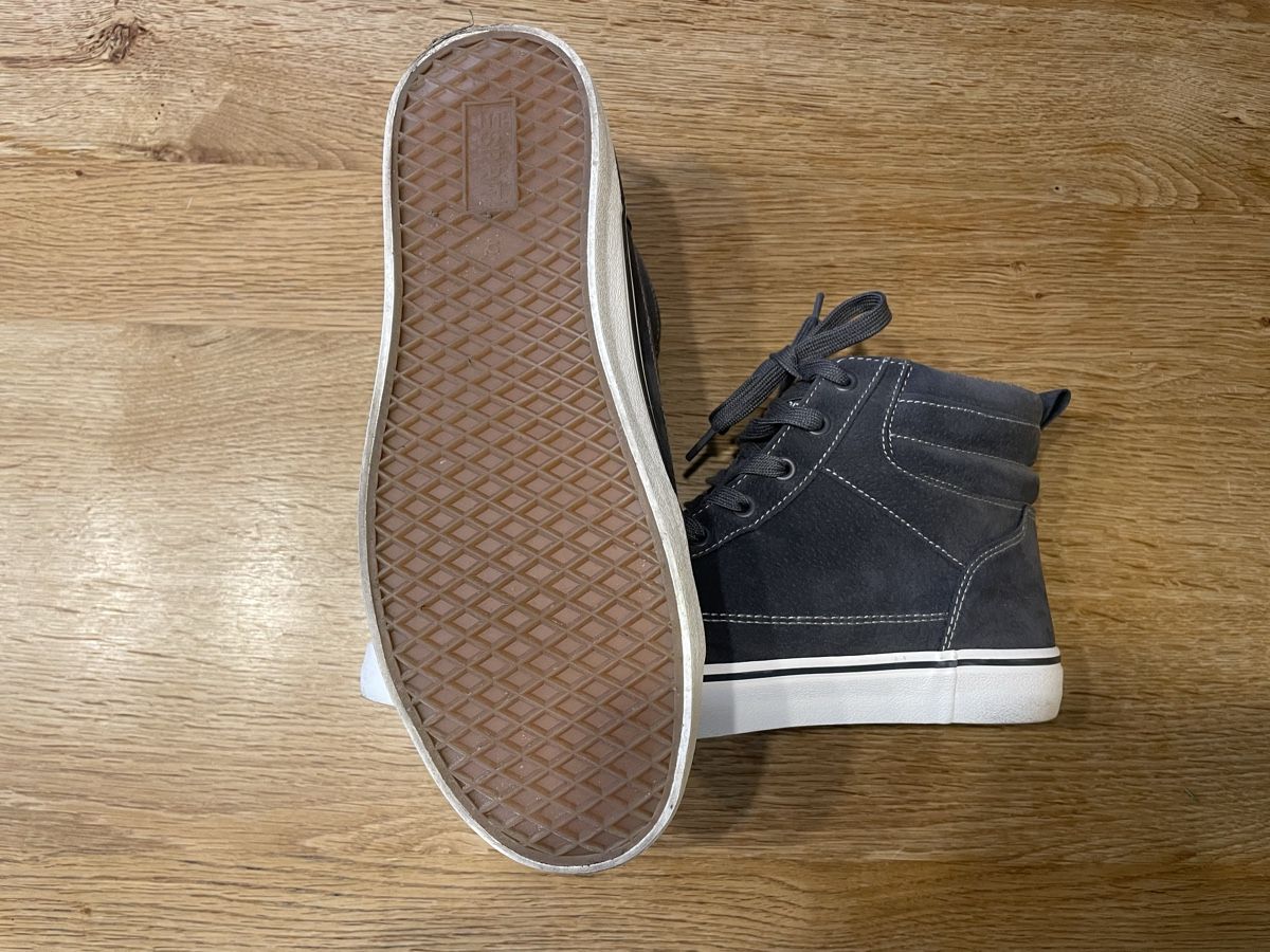 Esprit Herrenschuhe: Schuh Original Esprit Grösse 41 – Gebraucht aus Zürich von piervier4 7