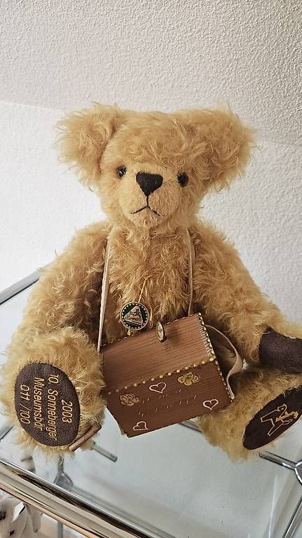 Giocattoli: Hermann Teddy Original Sonneberger Museumsbär 2003 – Usato da Hunzenschwil venduto da Matthinique