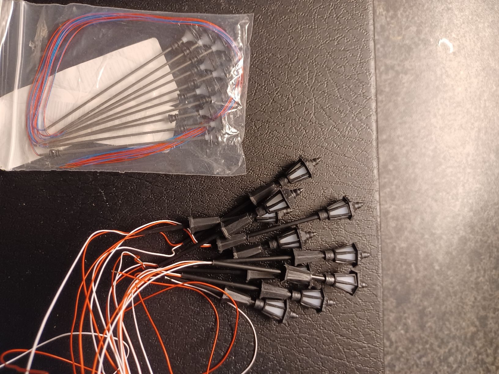 Kit di modellismo & Modellini statici: Articoli per modellismo – Nuovo e nell'imballaggio originale da Magadino venduto da tei_7wpk 2