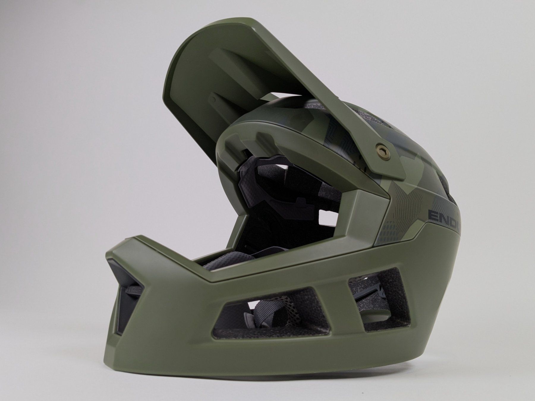 Endura Caschi: ENDURA Single Track Kinder MTB Velohelm – Nuovo (secondo la descrizione) da Dintikon venduto da Restwert_Dintikon 3