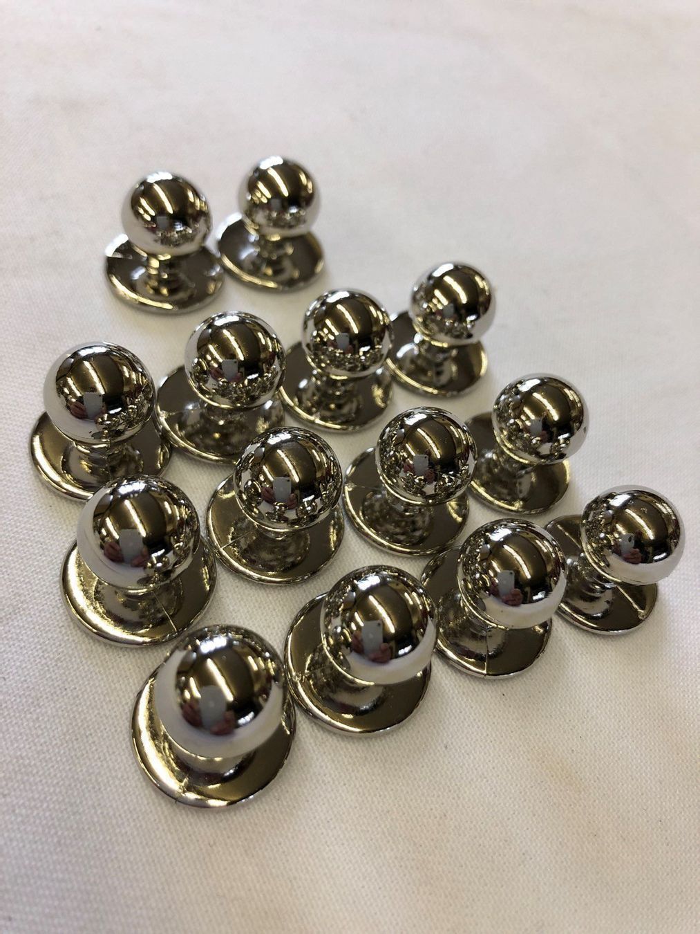 Appareils de cuisine: 14er Satz Steckknöpfe Silver – Neuf avec emballage d'origine à Gossau SG par Sombat