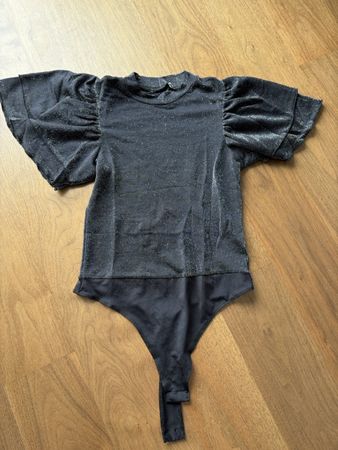 neu Glitzer Body mit Puffärmeln Gr. M
