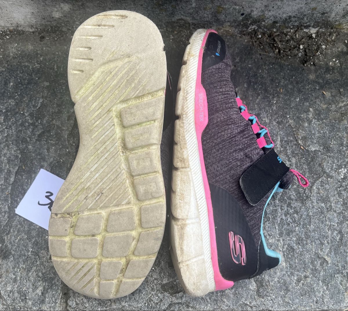 Skechers Scarpe per ragazze: Skechers Sneaker Air-Cooled, Grösse 36 – Usato da Jonschwil venduto da Theswissmiss 1