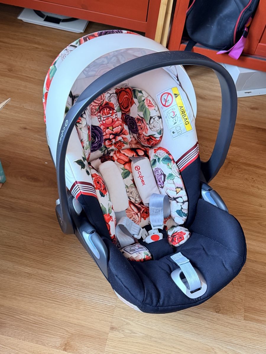 Cybex Seggiolini per auto: Cybex Cloud Z Modell Babysitz – Usato da Nussbaumen AG venduto da Ginedou