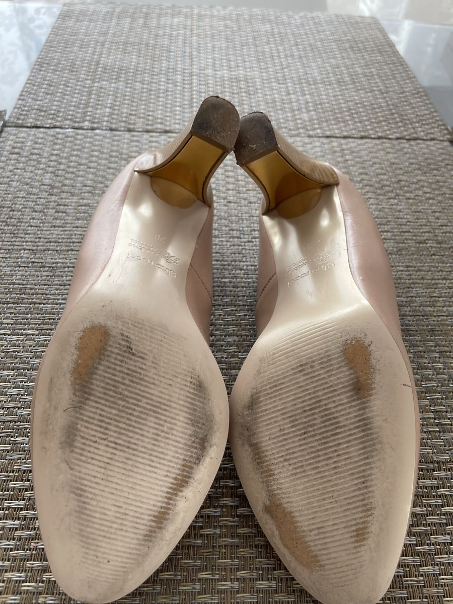Scarpe da donna: Gino Rossi Pumps gr 38 – Usato da Zürich venduto da AnaMK 4