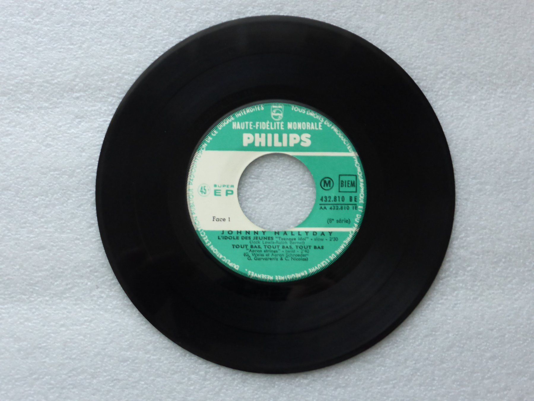 Dischi in vinile: Vinyl Single   EP  JOHNNY HALLYDAY – Usato da Küssnacht am Rigi venduto da Mondkinder 1