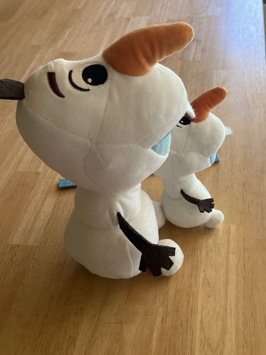 Disney Jouets: Olaf Plüschtiere im Doppelpack – D'occasion à Zuchwil par Commander0 1