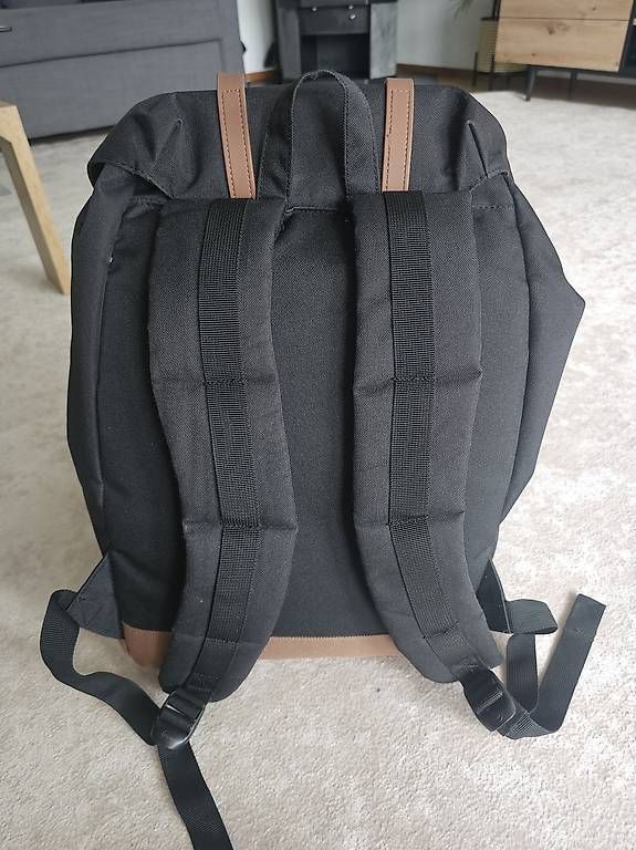 Herschel Zaini: HERSCHEL Rucksack mit Laptopfach,  schwarz – Usato da St.Gallen venduto da amaka01 1