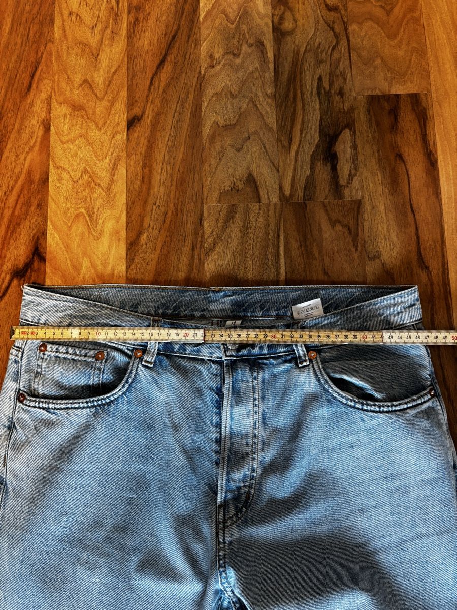 Weekday Jeans: Weekday Pine Regular Tapered Jeans | 33/30 – Usato da St. Gallen venduto da NPC_mit_Twint 1