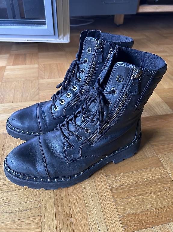 Chaussures hommes: Schuhe – D'occasion à Grafstal par noa_gcm6