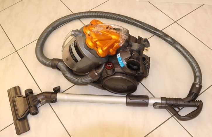 Dyson Aspirapolveri & Accessori: Dyson Staubsauger – Usato da Aristau venduto da Gola 2