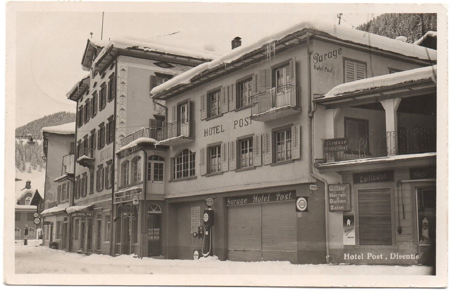 Cartoline postali: DISENTIS Hotel Post - Garage & Tanksäule – Usato da Jona venduto da philajona