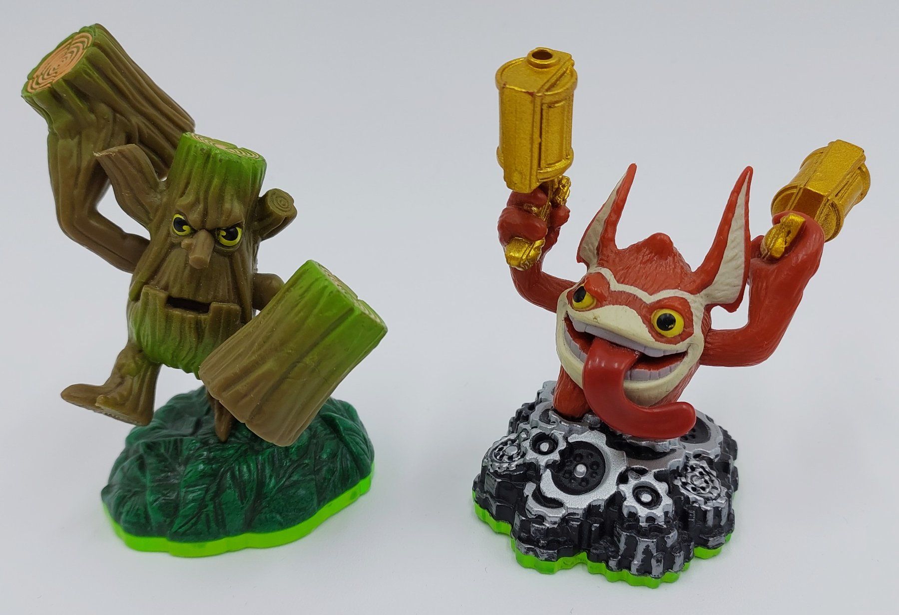 Giochi: 2 Skylanders Figuren – Usato da Wil SG venduto da Donaldus