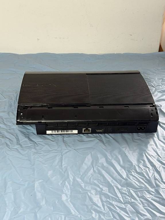 Console: PS3 Super Slim 500GB sans manette – Usato da Ulmiz venduto da CrisCom 1