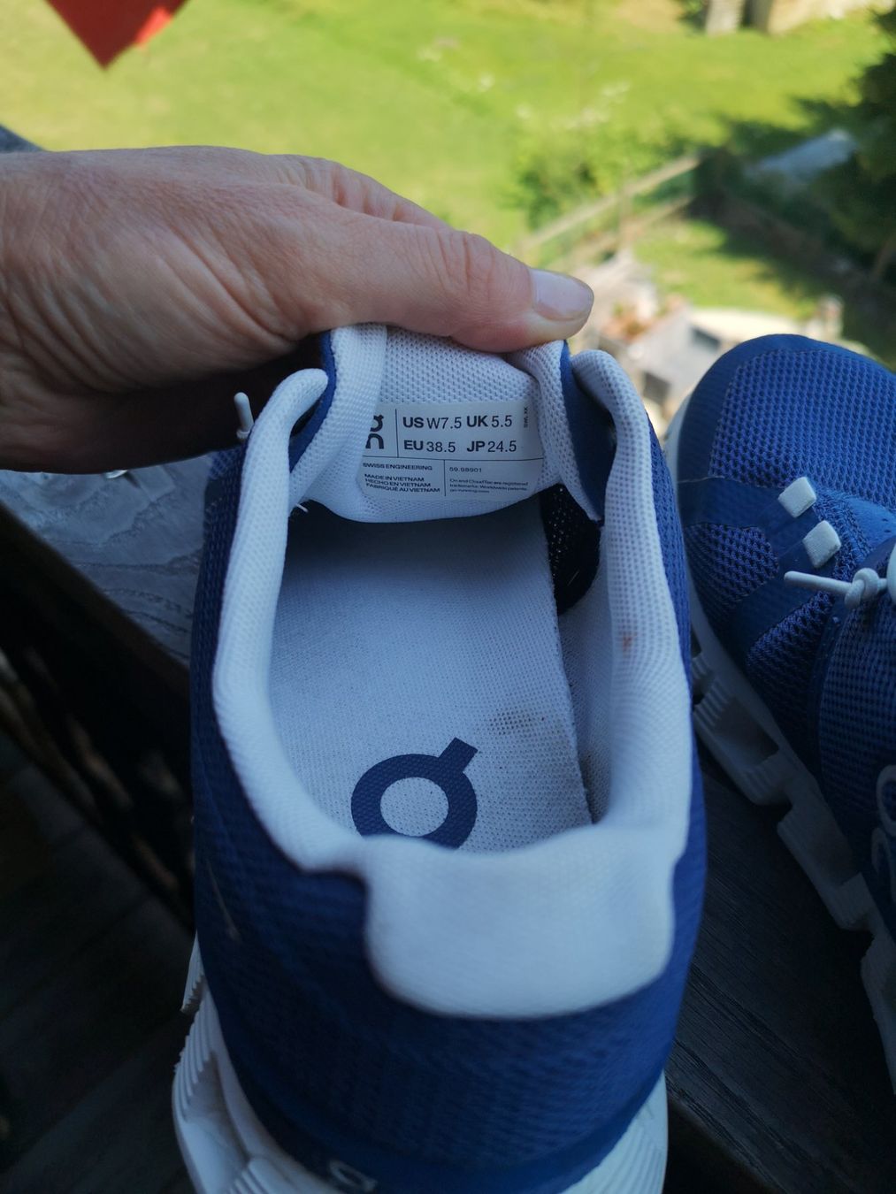 On Scarpe da donna: Chaussures On Running Cloud bleu taille 38, 5 bon état – Usato da Leysin venduto da Jollybubble 4
