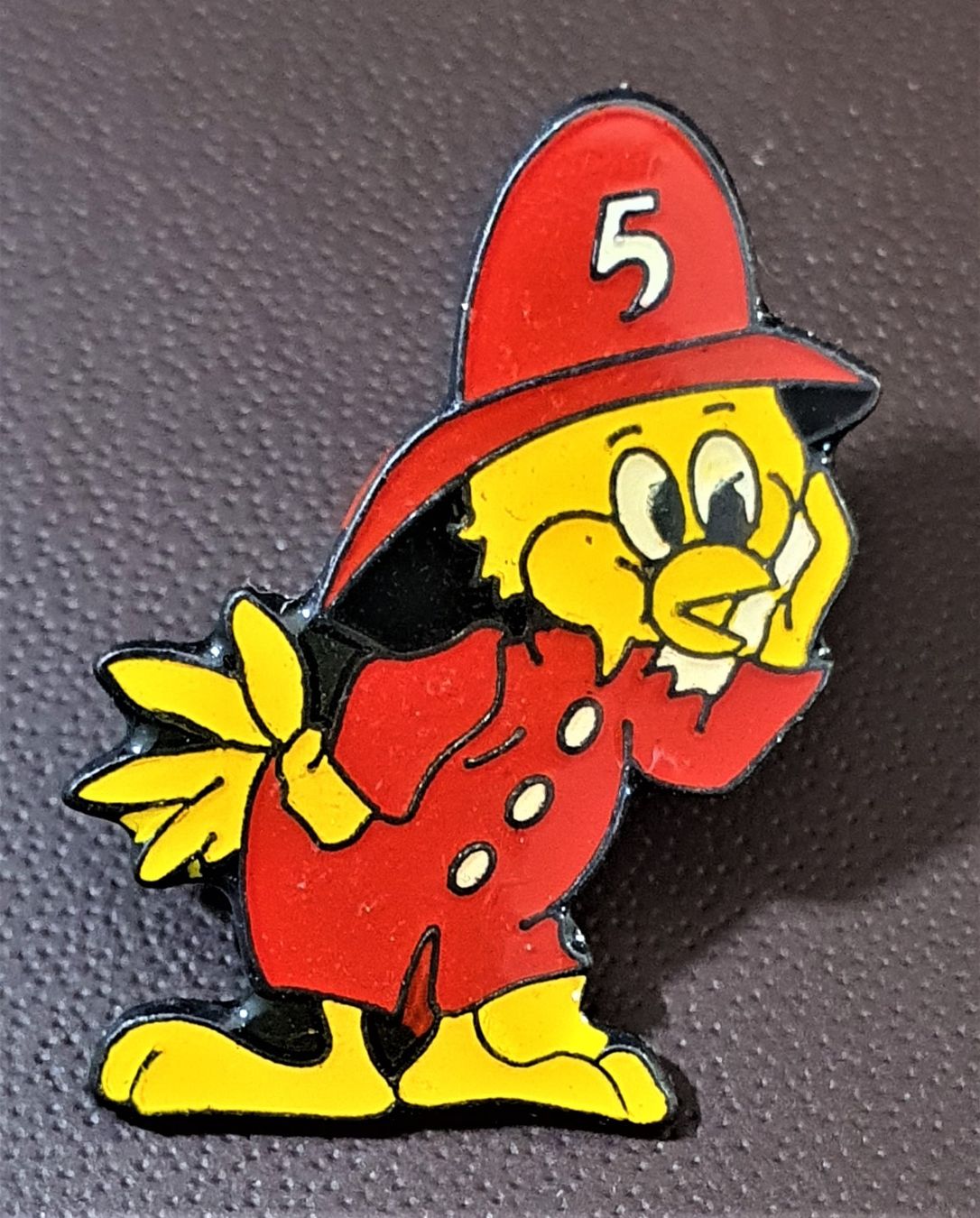 Placchette & Badge: P814 - Pin Comic Feuerwehr Vogel – Usato da Reinach BL venduto da Boston-Verkauf