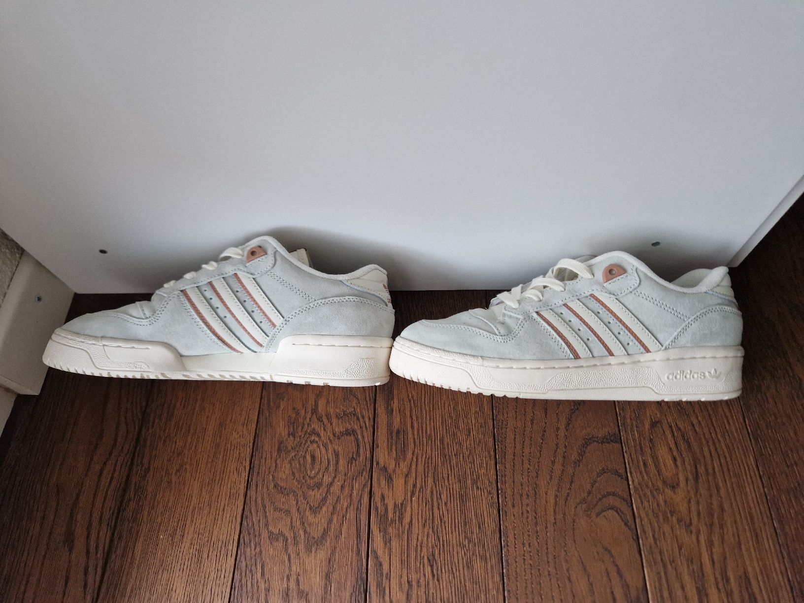 Tiragraffi: Originale Adidas Schuhe – Nuovo (secondo la descrizione) da Rickenbach-Sulz venduto da Bacardibabe 7