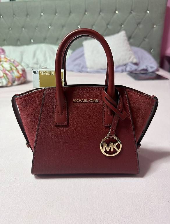 Taschen für Damen: Michael Kors Tasche – Neu und originalverpackt aus Wil SG von Annaleiin1420