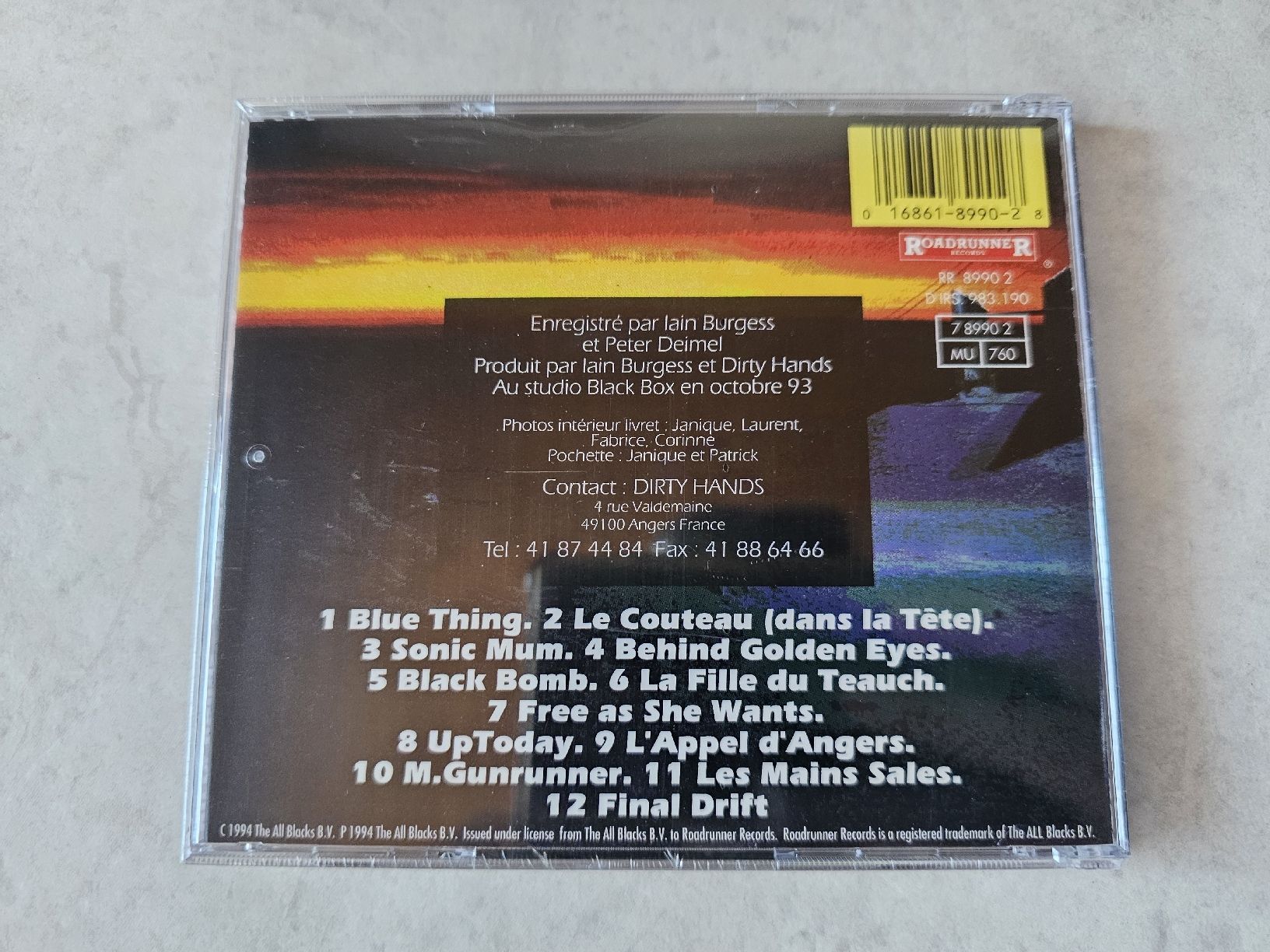 CDs: Dirty Hands  -  Bleus  /  Fabrikneu – Neu und originalverpackt aus Schneisingen von backstore24 1