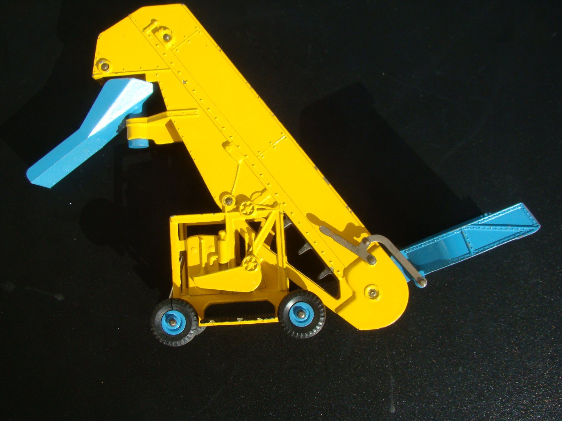 Dinky Toys Modellautos: Dinky Supertoys 964 Elevater Loader mit Förderband cool – Gebraucht aus Walzenhausen von Vanquish711 3