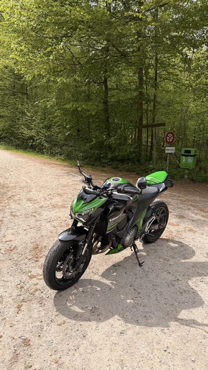 Kawasaki Tutti i ricambio per moto: Kawasaki z800 – Usato da Dübendorf venduto da ioa_8lzt