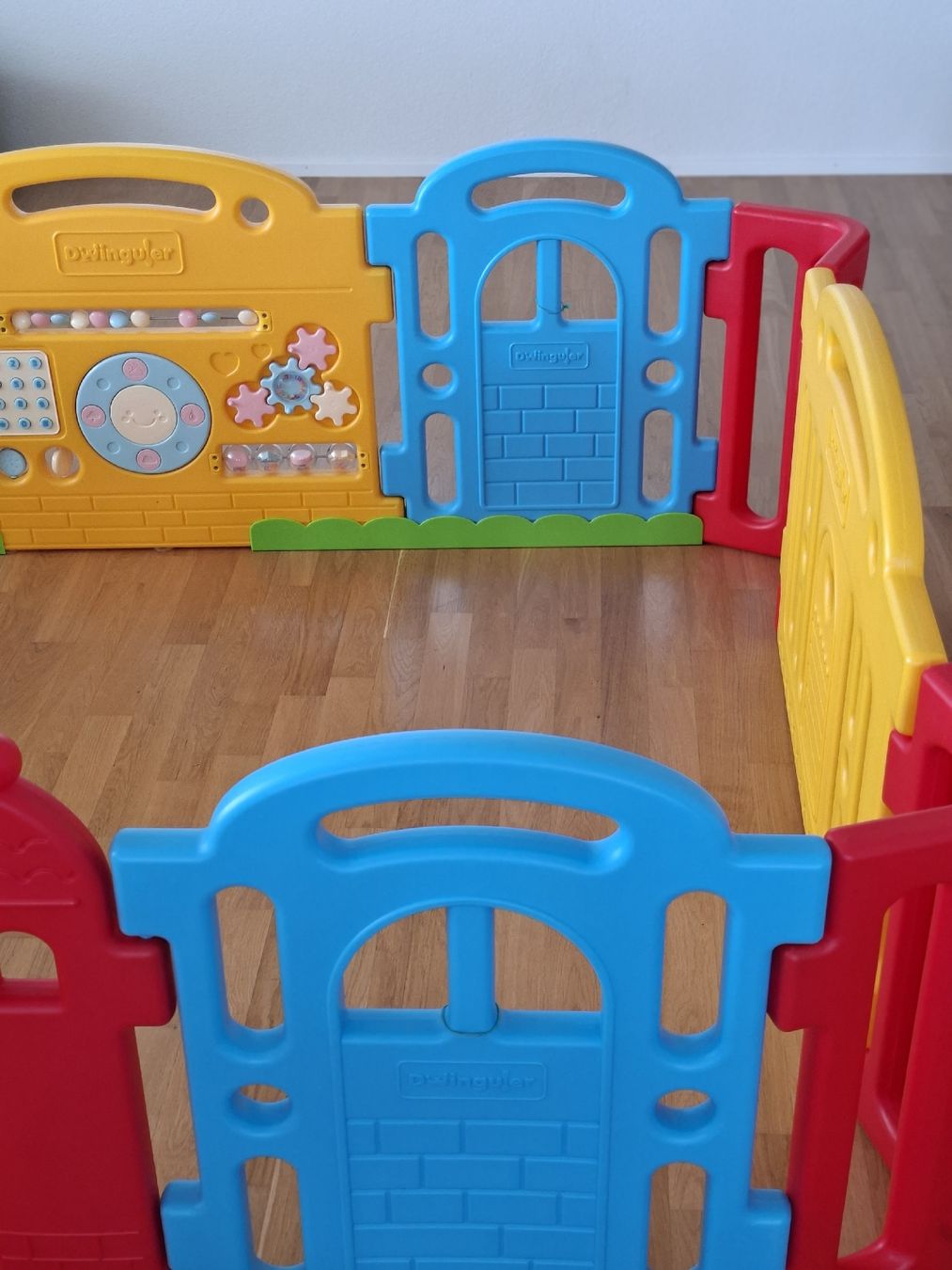Box & Barriere di sicurezza: Dwinguler Spielplatz, Laufgitter, flexibel erweiterbar! – Usato da Emmenbrücke venduto da inVinoVeritas88 3