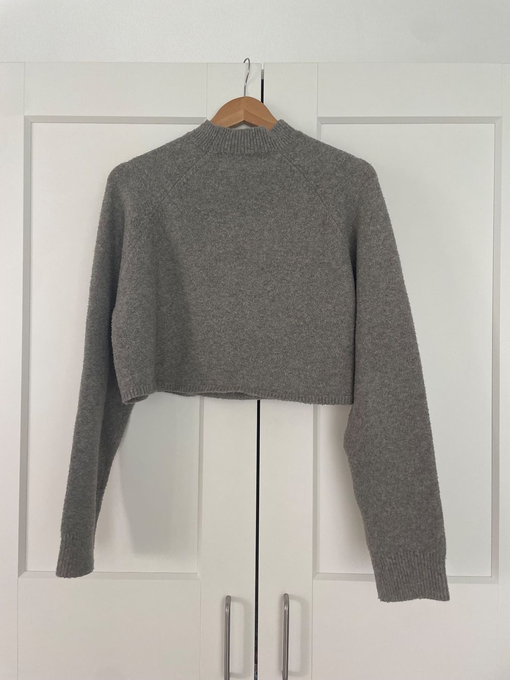 Bershka Maglioni & Felpe: Bershka Strickpullover mit Bär, Cropped, Grau, Gr. S – Usato da Meilen venduto da ann_kr79 1