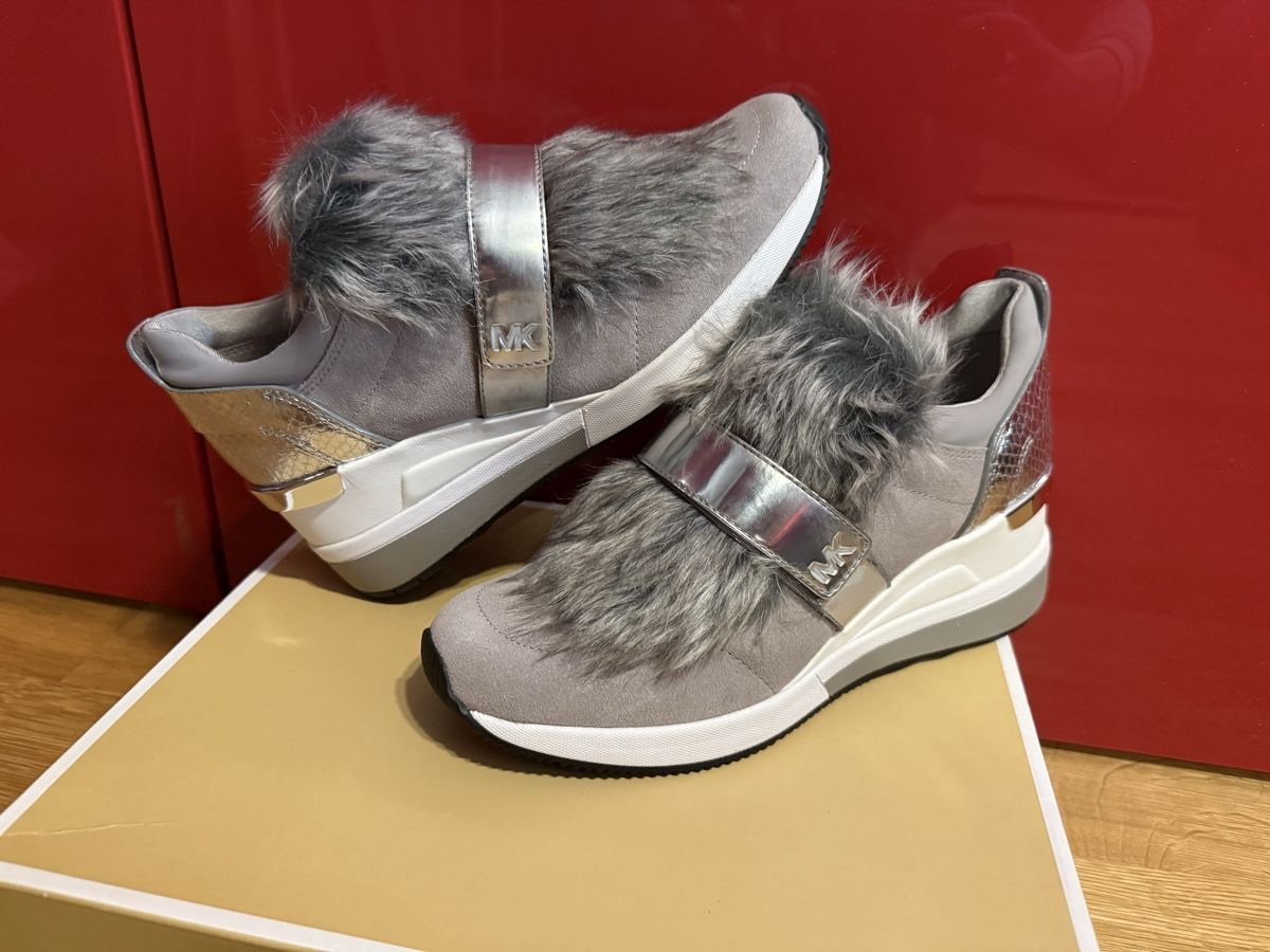 Scarpe da donna: Michael Kors Wintersneakers, Gr. 38, Neu – Nuovo e nell'imballaggio originale da Reinach AG venduto da innamac 5