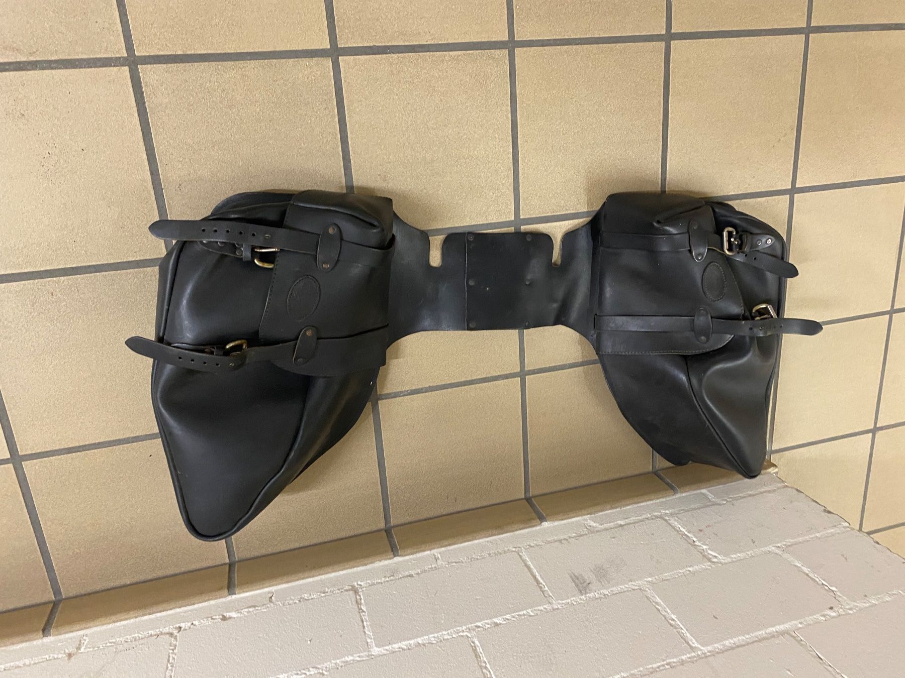 Triumph Tutti i ricambio per moto: Triumph Thunderbird Zubehör: Windschild, Sitz & Satteltasche – Usato da Winterthur venduto da livianina 8