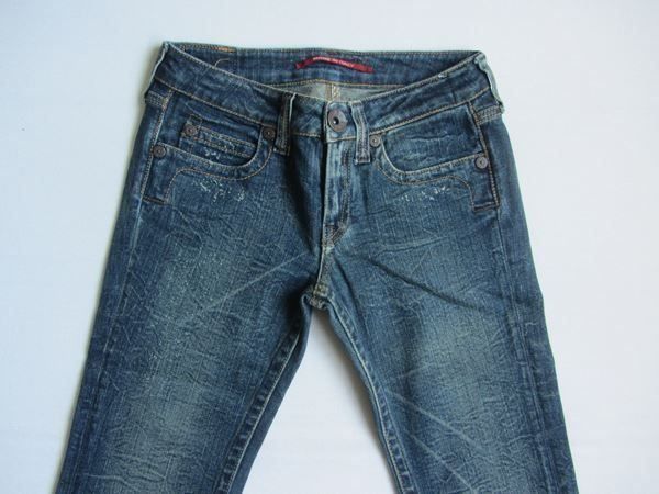Jeans: RA-RE - 7/8 Jeans dunkelblau XS – Usato da Zürich venduto da Diazaio 2