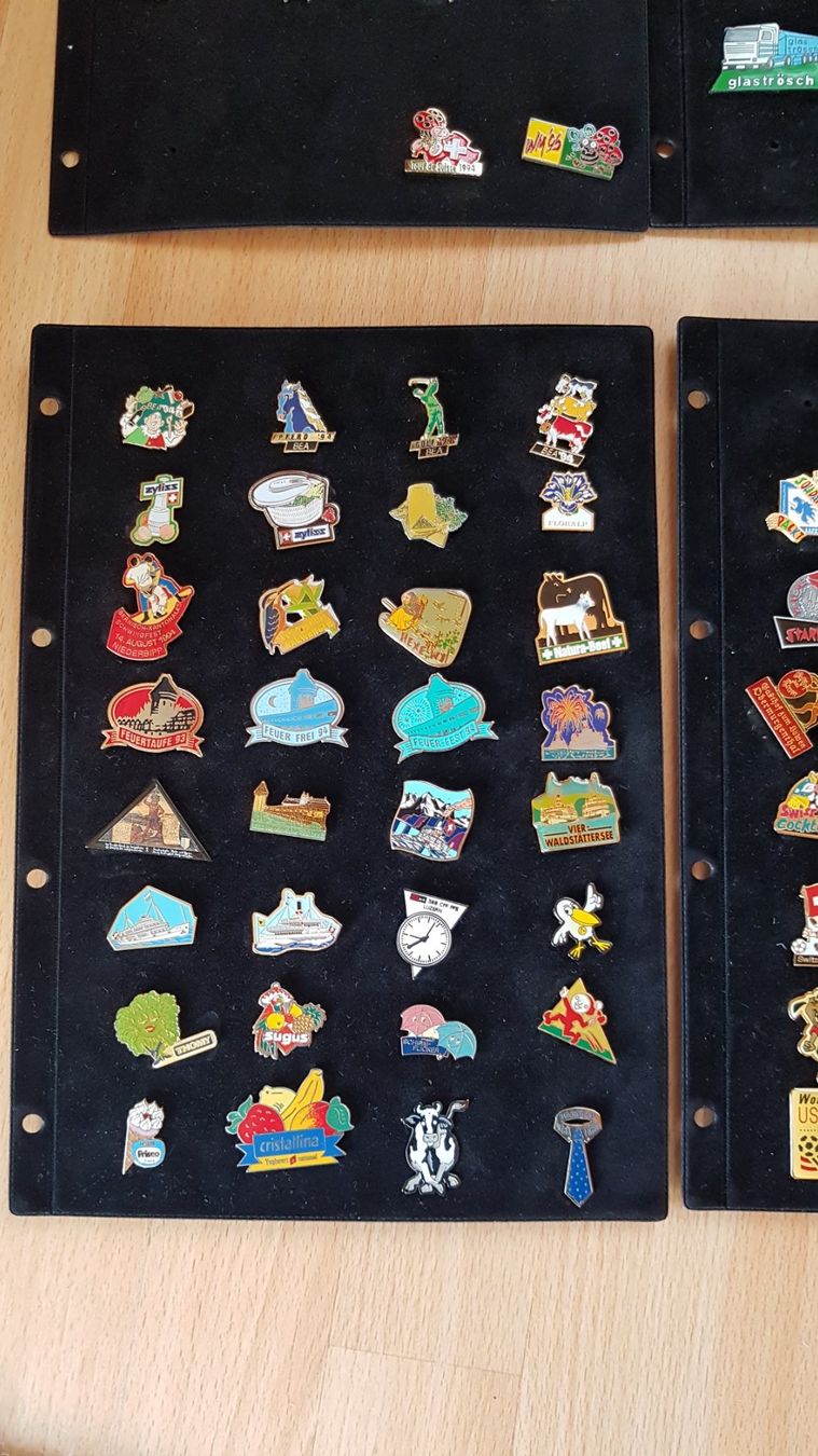Placchette & Badge: Pin Sammlung, 169 Stk. mit Ordner – Nuovo (secondo la descrizione) da Niedergösgen venduto da Johny10 5