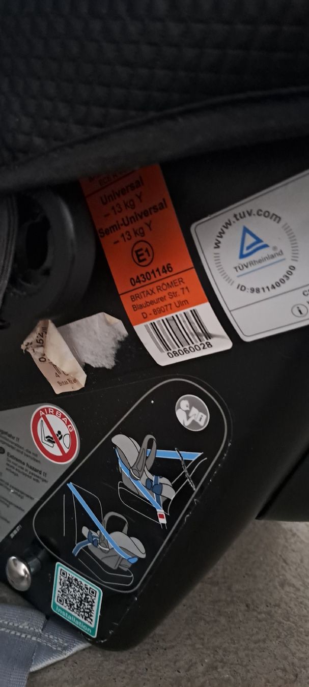Britax Römer Seggiolini per auto: Römer Babyschale Autositz – Usato da St. Margrethen SG venduto da ibra_ch 4
