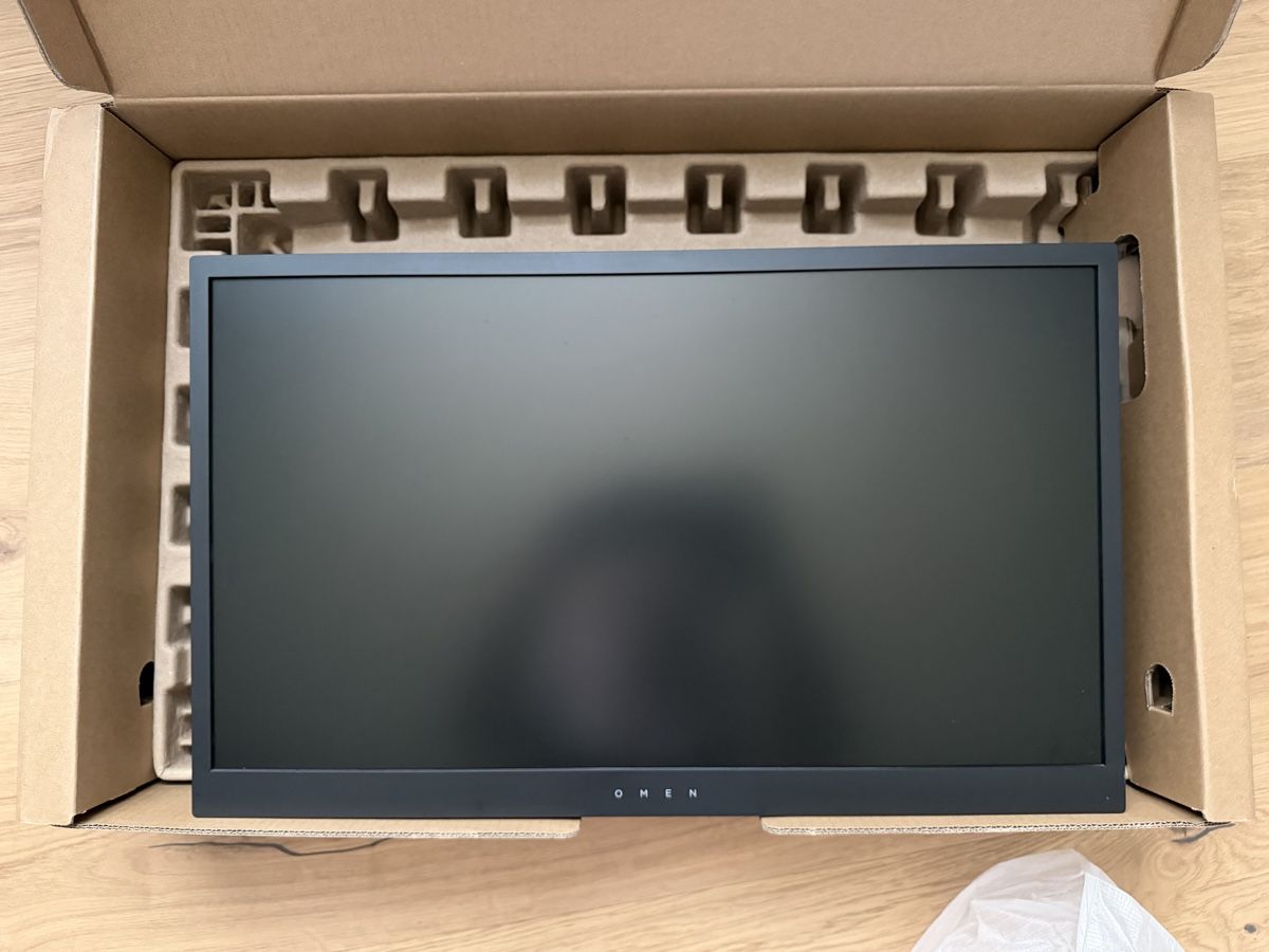 Ecrans: Zwei HP OMEN Monitore 24 Zoll  – D'occasion à Bassersdorf par Thatasian