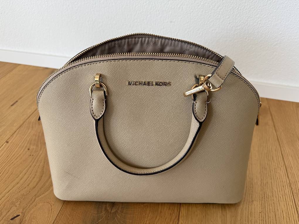 Borse da donna: Michael Kors Tasche (original) neuwertig – Usato da Matzendorf venduto da Pele2