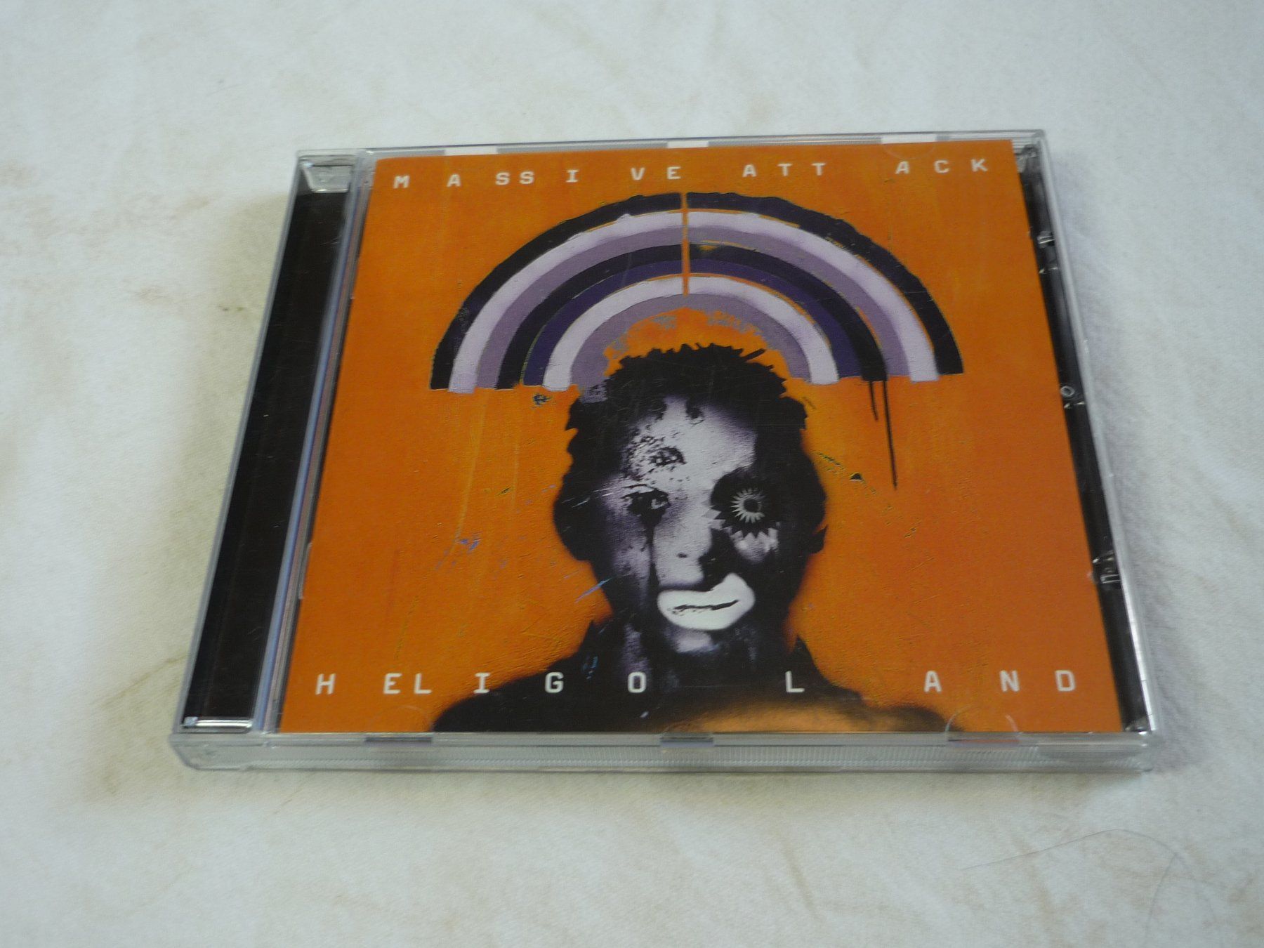 CD: Musik CD - Massive Attack - Heligo Land – Usato da Beringen venduto da zzRegal